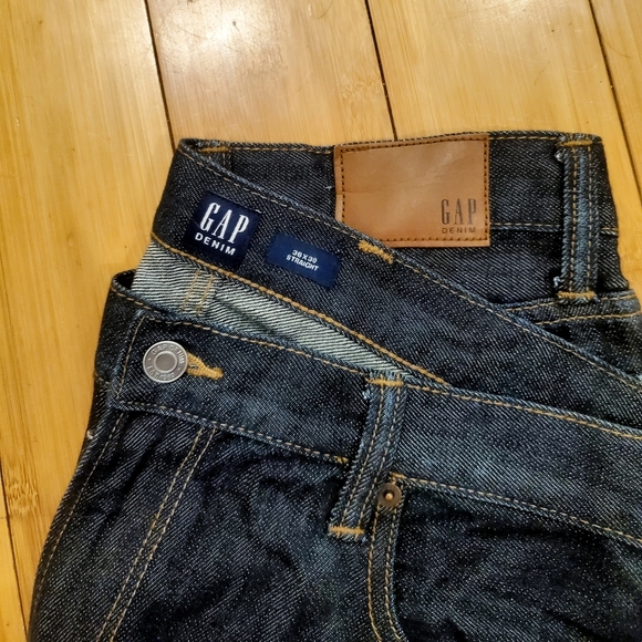 NWOT GAP Mens Straight Fit Dark Wash Jeans - Picture 5 of 5